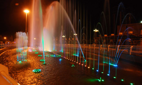 LED灯和氙气灯，哪个更适用于城市广场亮化照明工程？